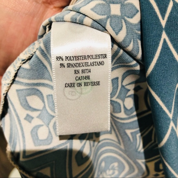 BCBG MaxAzria Knit Top Matte Jersey Small - Picture 8 of 9